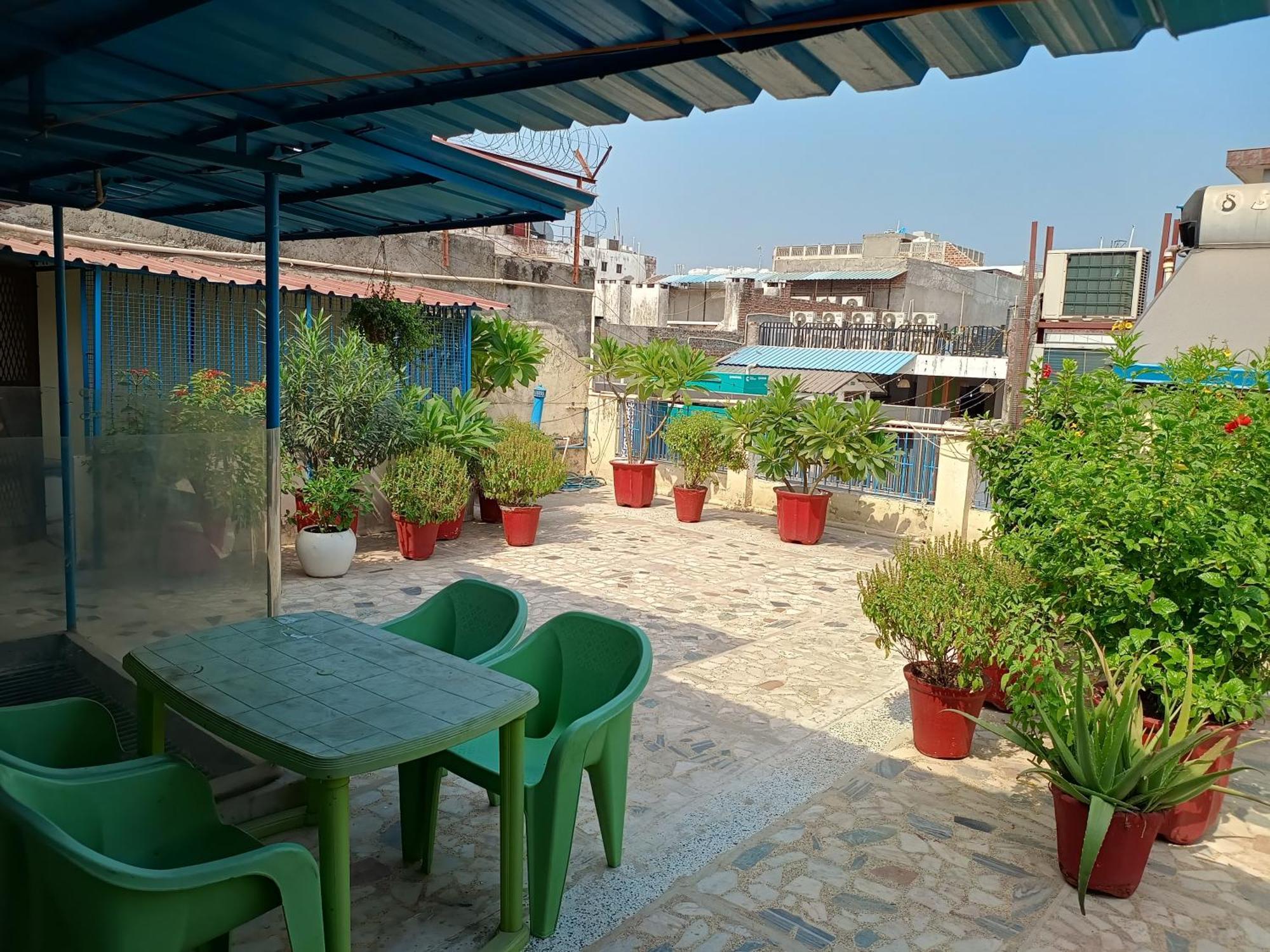 Hotel Majors Den New Delhi Exterior foto