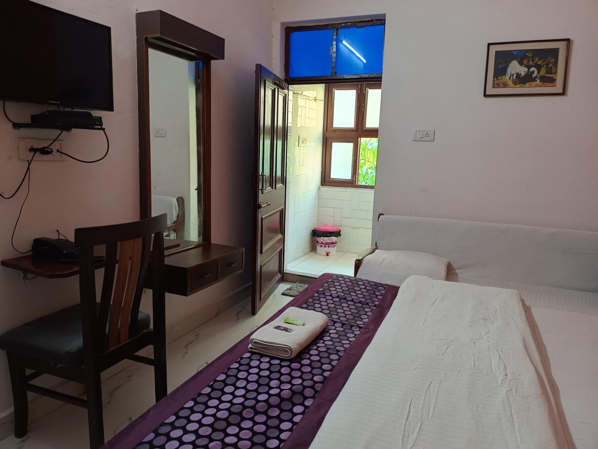 Hotel Majors Den New Delhi Exterior foto